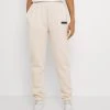 Nly By Nelly EMPOWERED PANTS - Jogginghose - Creme, Damen