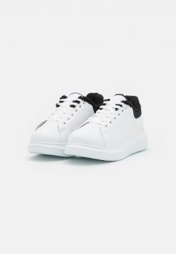 Nly By Nelly PERFECT FLUFFY - Sneaker Low - White/black, Damen -Nly by Nelly Verkaufsladen 119f3927d409453c91f932fd01349edc