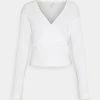 Nly By Nelly CROPPED WRAP - Strickpullover - White, Damen