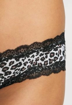 Nly By Nelly CHEEKY BRAZILIAN 3 PACK - Slip - Black, Damen 13 Nly By Nelly CHEEKY BRAZILIAN 3 PACK - Slip - Black, Damen -Nly by Nelly Verkaufsladen 19100685b0dc4eaa80da05cb9ef629a7