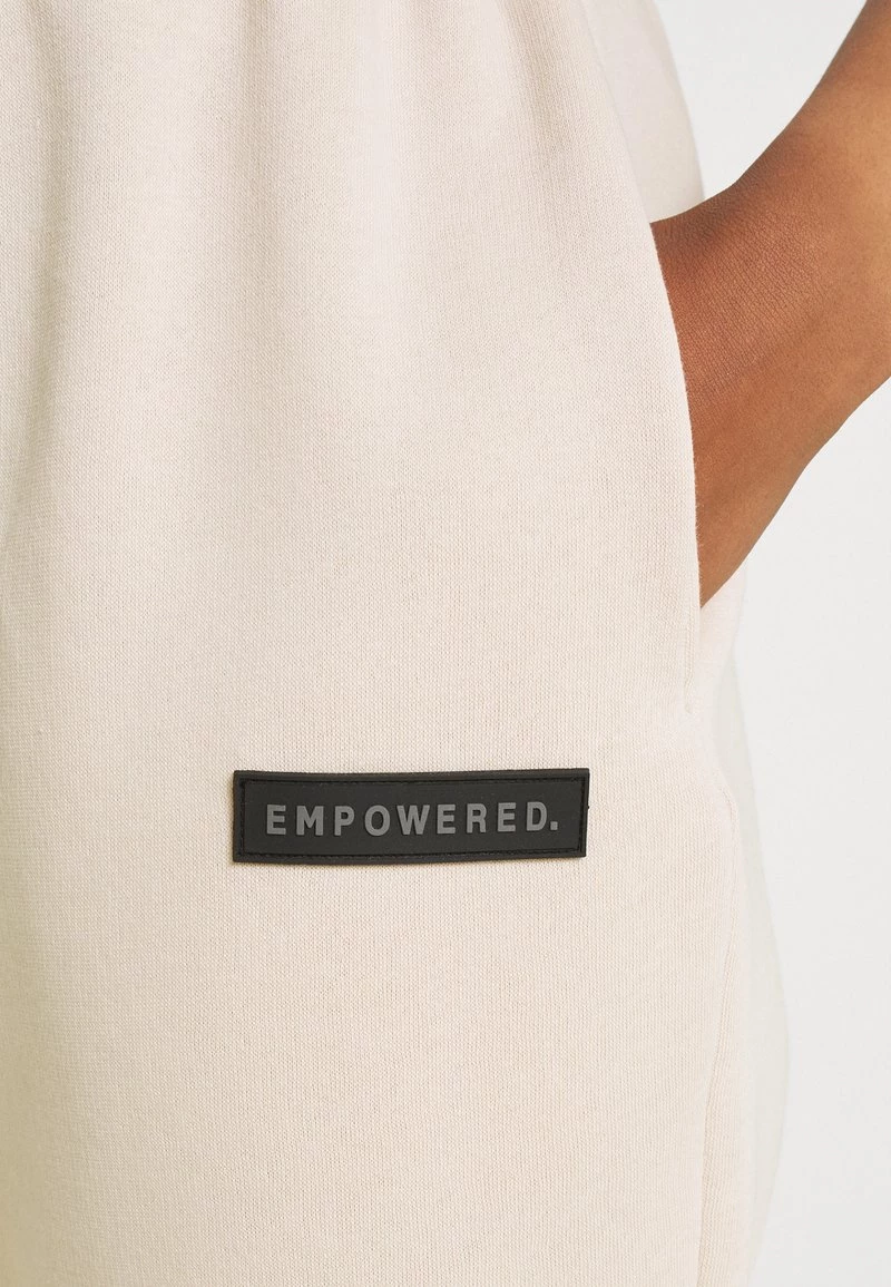 Nly By Nelly EMPOWERED PANTS - Jogginghose - Creme, Damen 7 Nly By Nelly EMPOWERED PANTS - Jogginghose - Creme, Damen – Bild 5