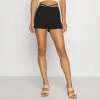Nly By Nelly STRING DETAIL - Shorts - Black, Damen -Nly by Nelly Verkaufsladen 7d49c244e8c440fe8ef77f680f7914aa