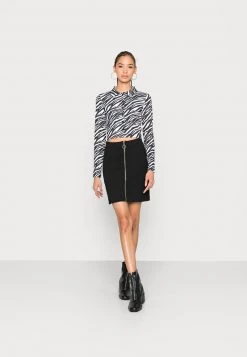 Nly By Nelly COLLAR TOP - Hemdbluse - Black/white, Damen