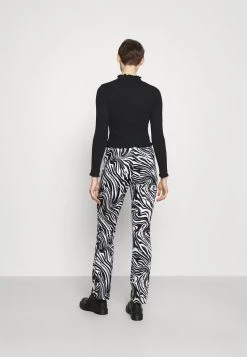 Nly By Nelly FRILL EDGE - Strickjacke - Black, Damen -Nly by Nelly Verkaufsladen 981bcd927c014760ab5103ab1efd04d0