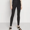 Nly By Nelly COATED ZIP PANTS - Stoffhose - Black, Damen 1 Nly By Nelly COATED ZIP PANTS - Stoffhose - Black, Damen -Nly by Nelly Verkaufsladen a82c3c8db0fd4d62b525789456682955
