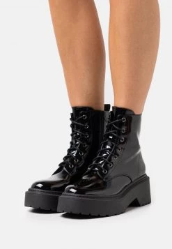 Nly By Nelly LOW SHAFT BOOT - Plateaustiefelette - Shiny Black, Damen