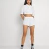 Nly By Nelly CROPPED COLLAR SET - Shorts - White, Damen -Nly by Nelly Verkaufsladen b81c92a7ab1645be989f35e1dd96dee2