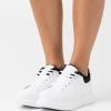 Nly By Nelly PERFECT FLUFFY - Sneaker Low - White/black, Damen -Nly by Nelly Verkaufsladen baab26cda9fd4be7bb4174b71561acbe
