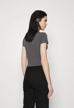 Nly By Nelly PERFECT CROPPED TEE - T-Shirt Basic - Off Black, Damen 12 Nly By Nelly PERFECT CROPPED TEE - T-Shirt Basic - Off Black, Damen -Nly by Nelly Verkaufsladen bca4cf7613d9428a990ebdbe749e06e1