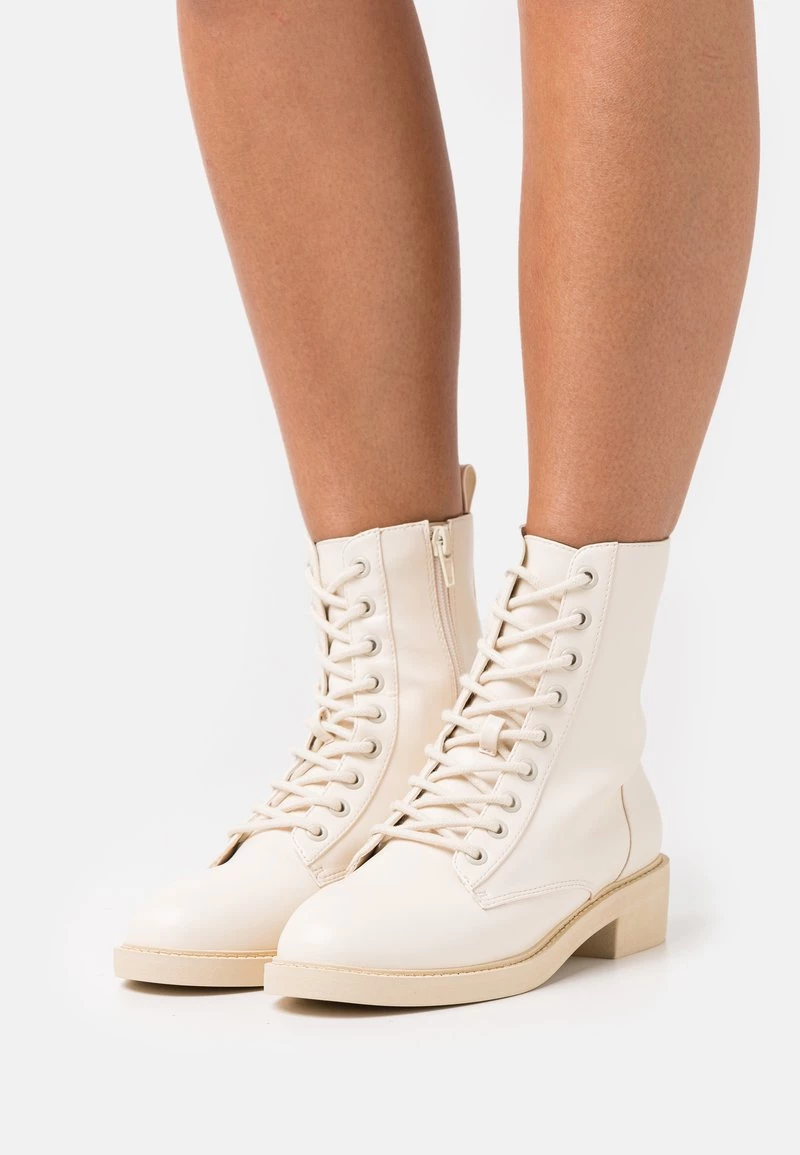 Nly By Nelly LACE UP FLAT BOOT - Schnürstiefelette - Cream Color, Damen 3 Nly By Nelly LACE UP FLAT BOOT - Schnürstiefelette - Cream Color, Damen