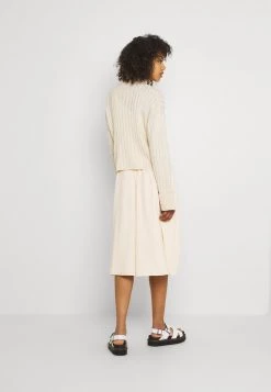 Nly By Nelly CROPPED TURTLE NECK - Strickpullover - Beige, Damen -Nly by Nelly Verkaufsladen d7edf11dd3a04b5b8be648ef4f7799ef